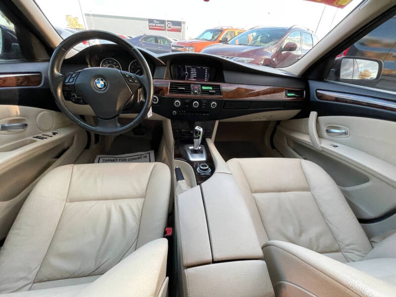 2010 BMW 5 Series 528i