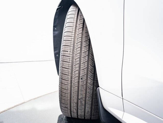 2025 Land Rover Range Rover Sport P460e Dynamic SE