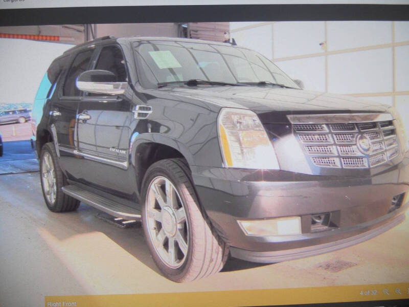 2011 Cadillac Escalade Luxury