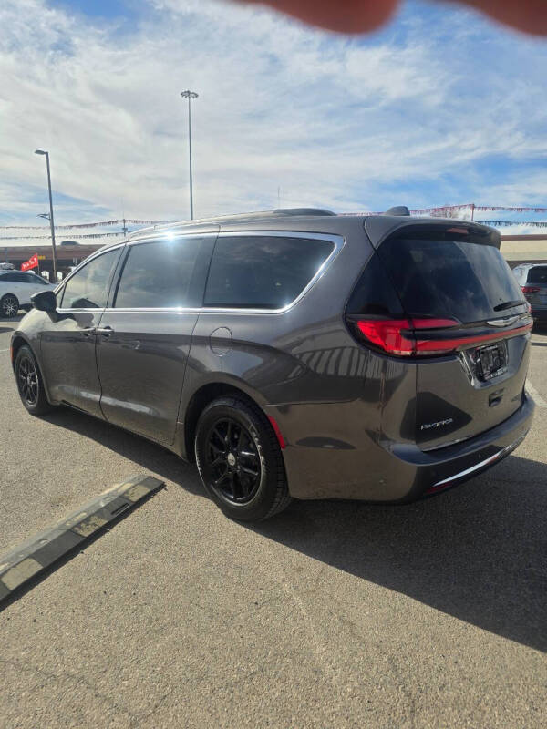 2022 Chrysler Pacifica Touring L