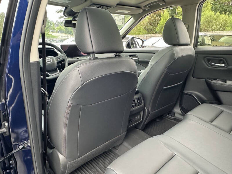 2025 Nissan Rogue SL