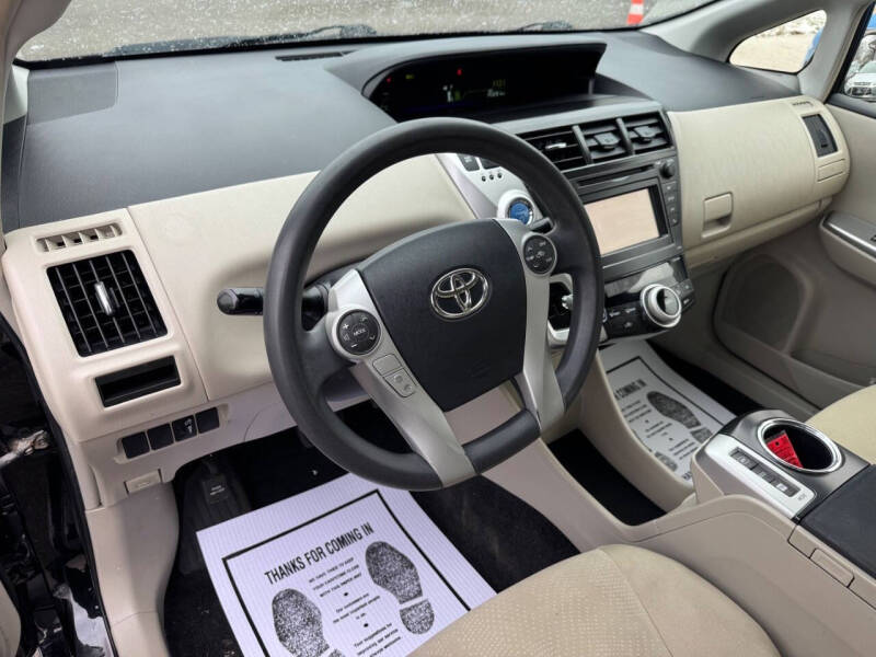 2012 Toyota Prius v Two