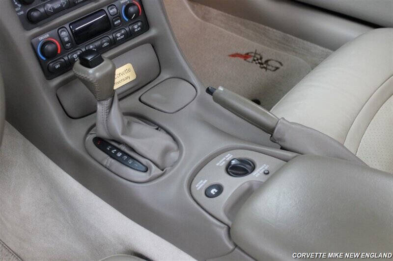 2003 Chevrolet Corvette 23