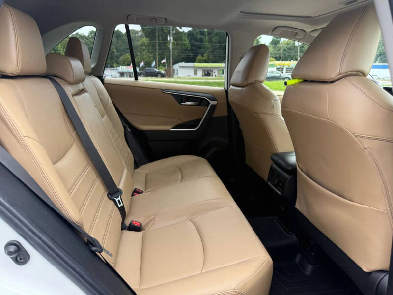 2019 Toyota RAV4 XLE Premium