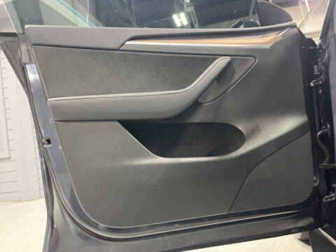 2025 Tesla Model Y Performance