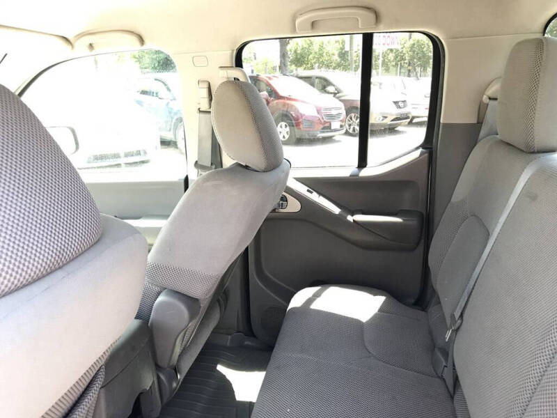 2012 Nissan Frontier S