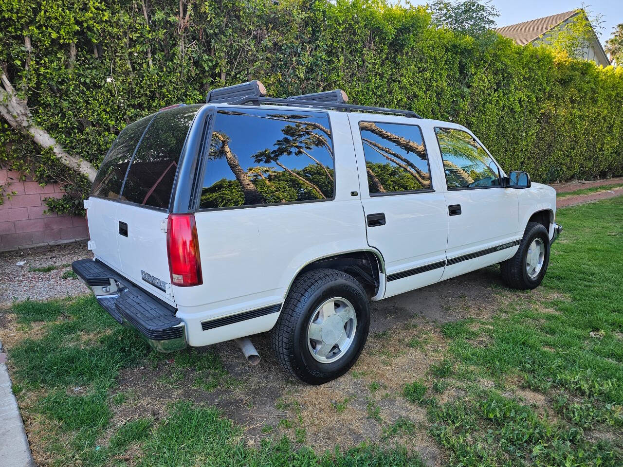 1998 Chevrolet Tahoe 2