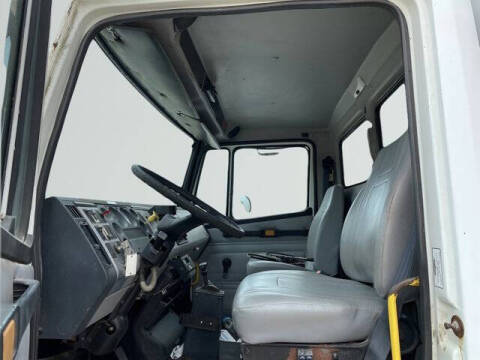 1998 Freightliner FL70
