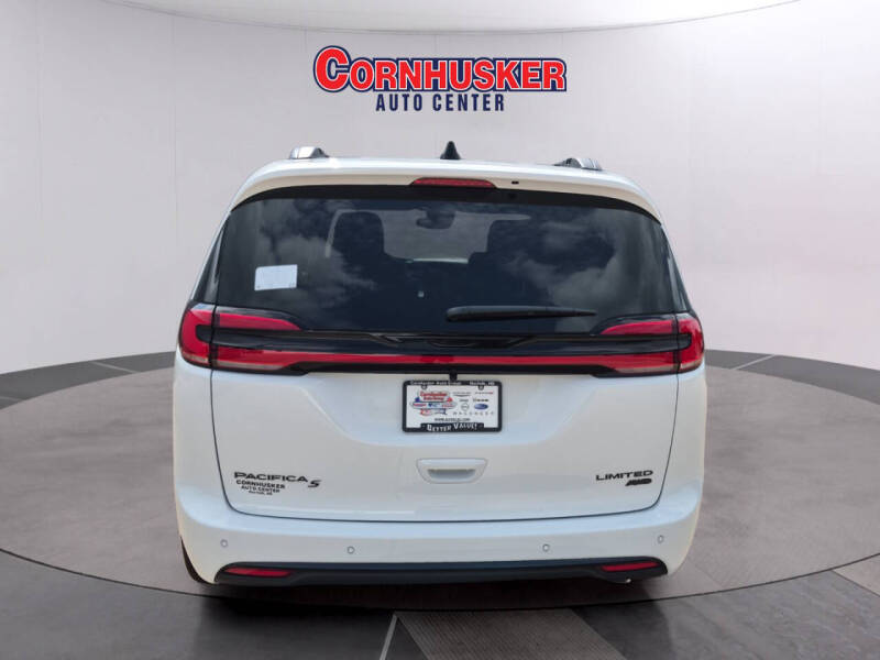 2027 Chrysler Pacifica Limited