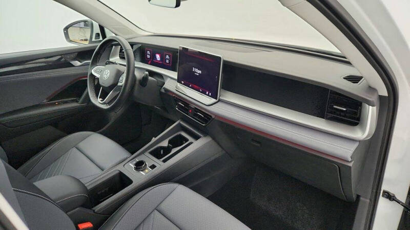 2025 Volkswagen Tiguan SE