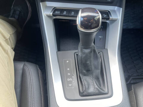 2022 Audi Q3 quattro S line Premium 45 TFSI