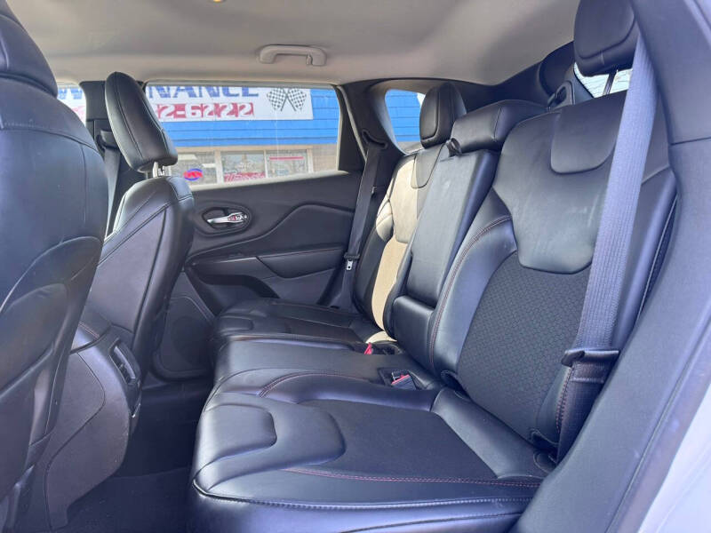 2020 Jeep Cherokee Trailhawk