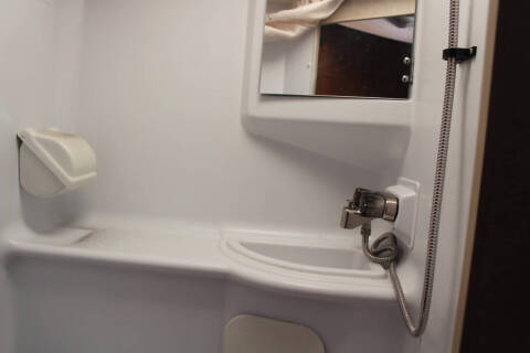 2017 Lance Cab Over 650