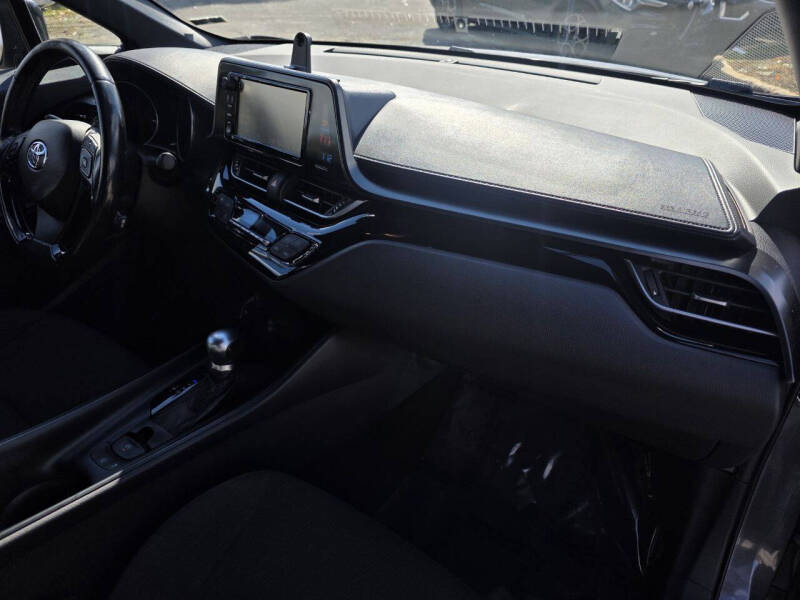 2018 Toyota C-HR XLE Premium