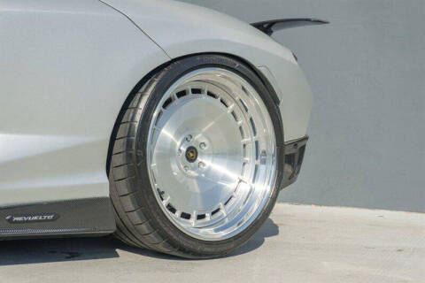 2024 Lamborghini Revuelto