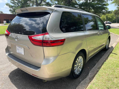 2015 Toyota Sienna
