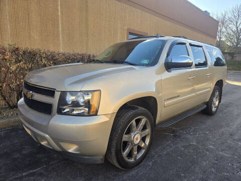 2008 Chevrolet Suburban for sale at Skyline Luxury Motors in Buffalo Grove IL