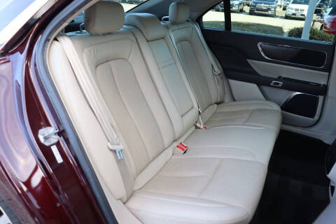 2018 Lincoln Continental Select