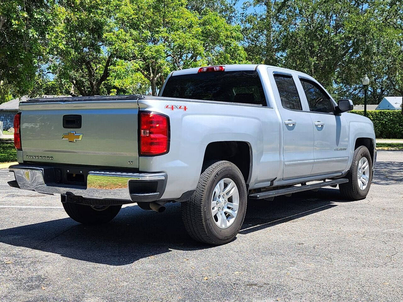 2017 CHEVROLET Silverado Pickup - $28,995