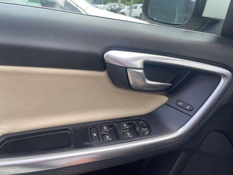 2016 Volvo S60 T5 Drive-E Premier
