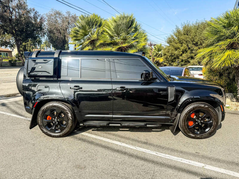 2023 Land Rover Defender 110 SE