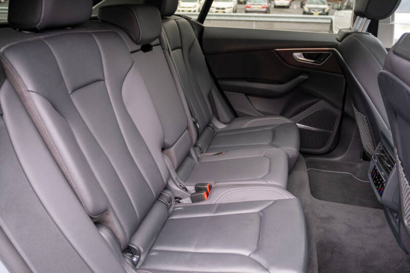 2020 Audi Q8 quattro Premium Plus 55 TFSI