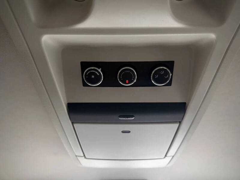 2010 Volkswagen Routan