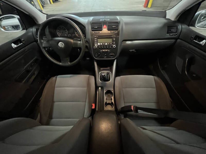 2006 Volkswagen Rabbit
