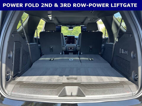 2025 GMC Yukon Elevation