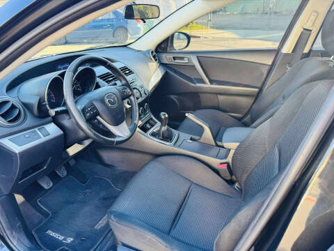 2013 Mazda MAZDA3 i Touring