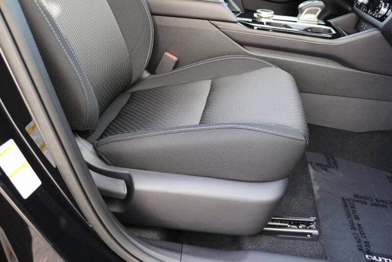 2025 Mitsubishi Outlander ES