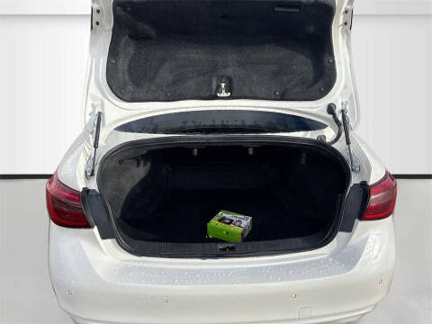 2024 Infiniti Q50 Luxe