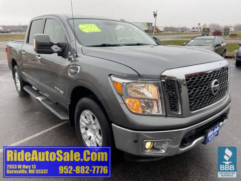 2017 Nissan Titan SV