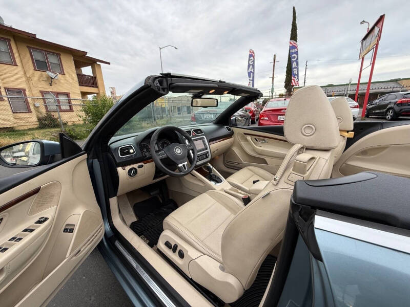2012 Volkswagen Eos Executive SULEV