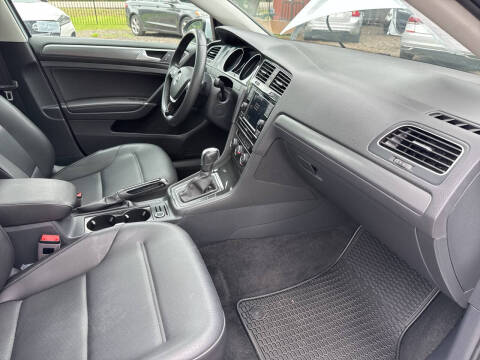 2020 Volkswagen Golf TSI