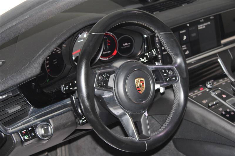 2017 Porsche Panamera
