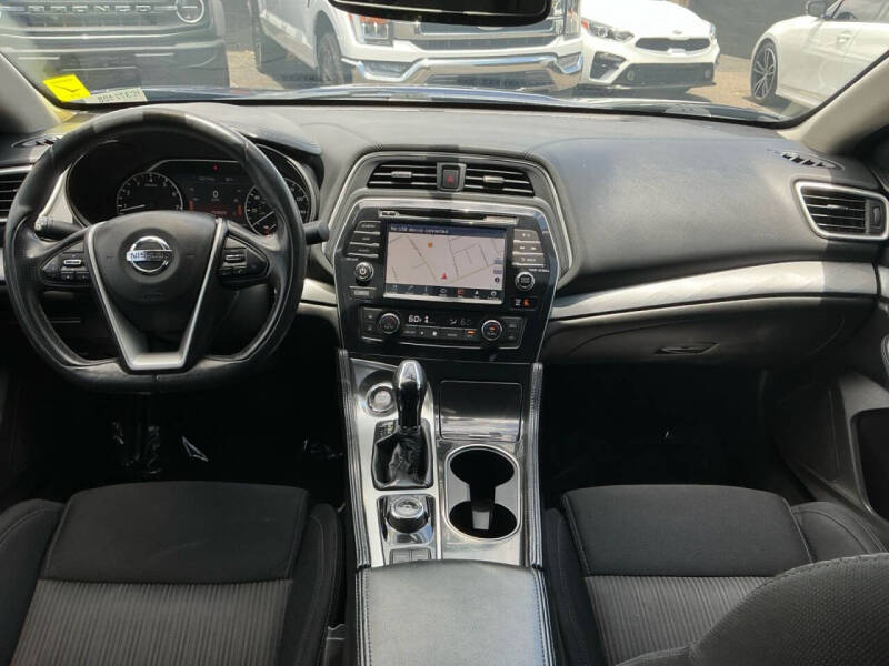 2017 Nissan Maxima