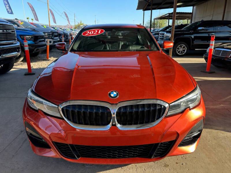 2021 BMW 3 Series 330e Sedan's photo