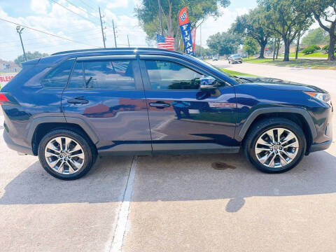 2019 Toyota RAV4 XLE Premium