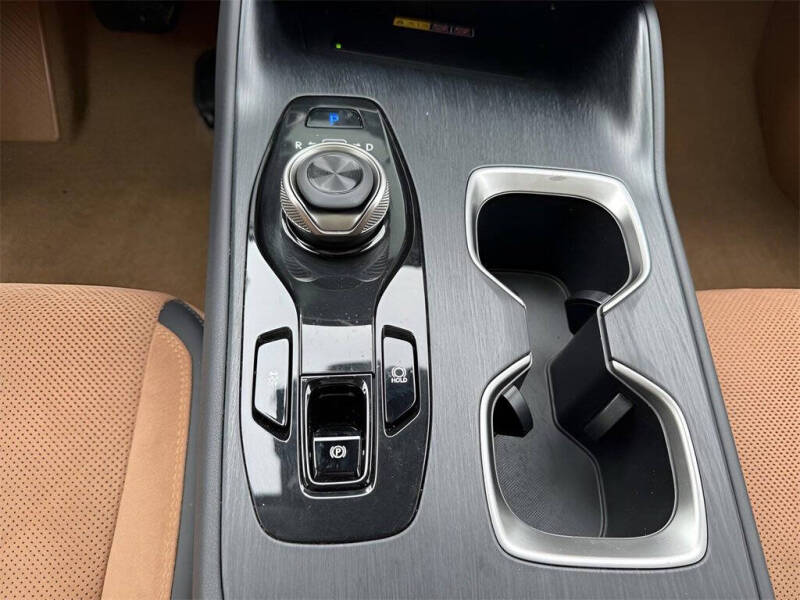 2023 Lexus RZ 450e Luxury