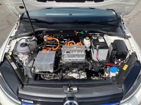 2019 Volkswagen e-Golf SE
