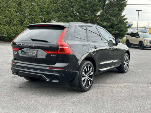 2024 Volvo XC60 B5 Plus Dark Theme