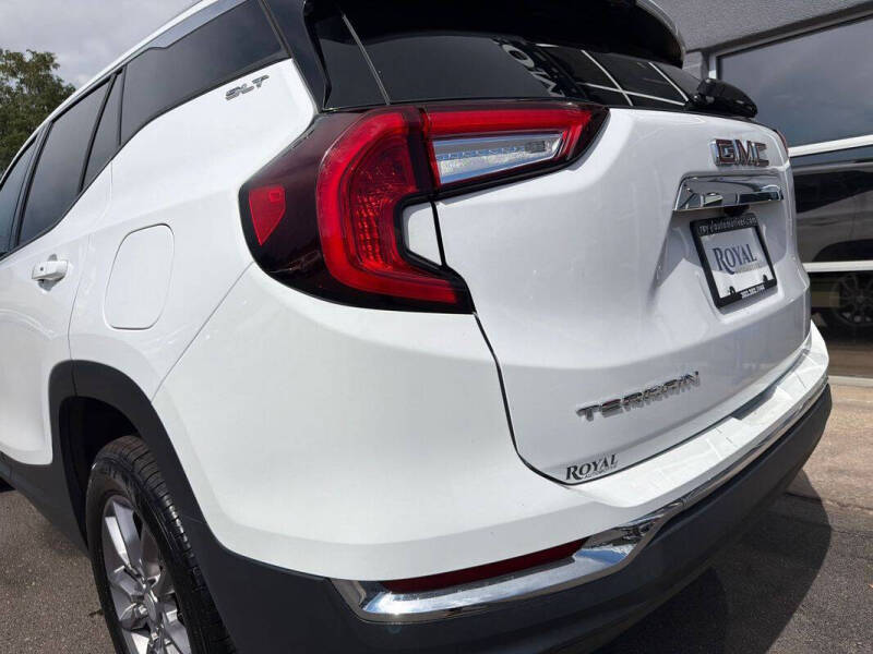 2024 GMC Terrain SLT
