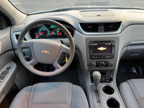 2017 Chevrolet Traverse LS