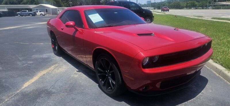 2016 Dodge Challenger SXT Plus