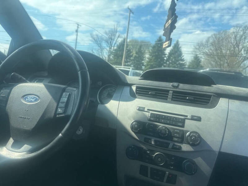 2010 Ford Focus SES