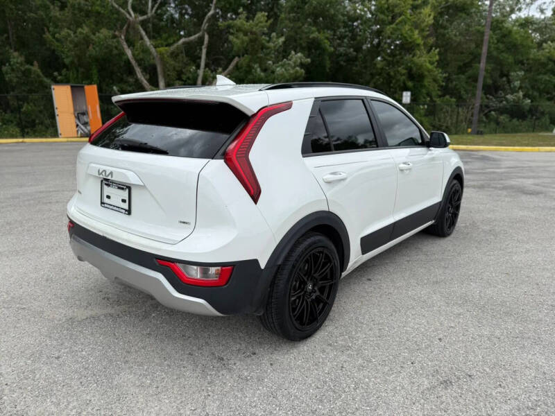 2024 Kia Niro LX