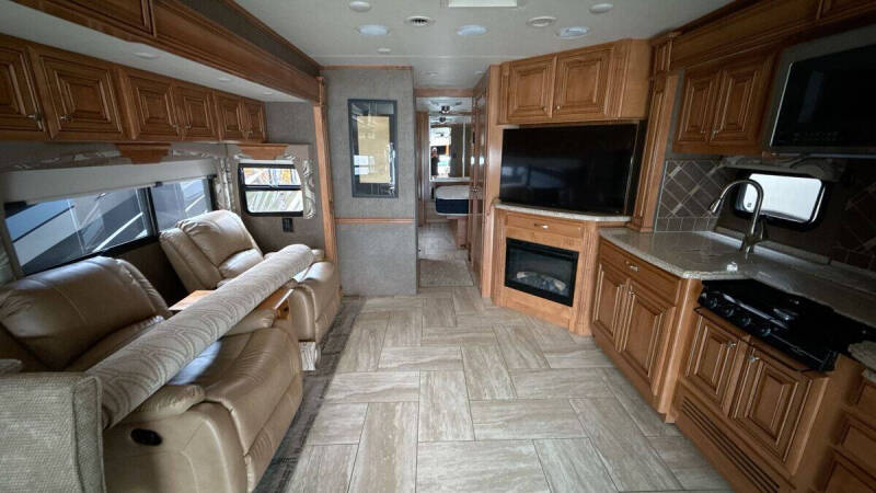2017 Freightliner MH Chassis
