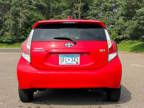 2016 Toyota Prius c Three