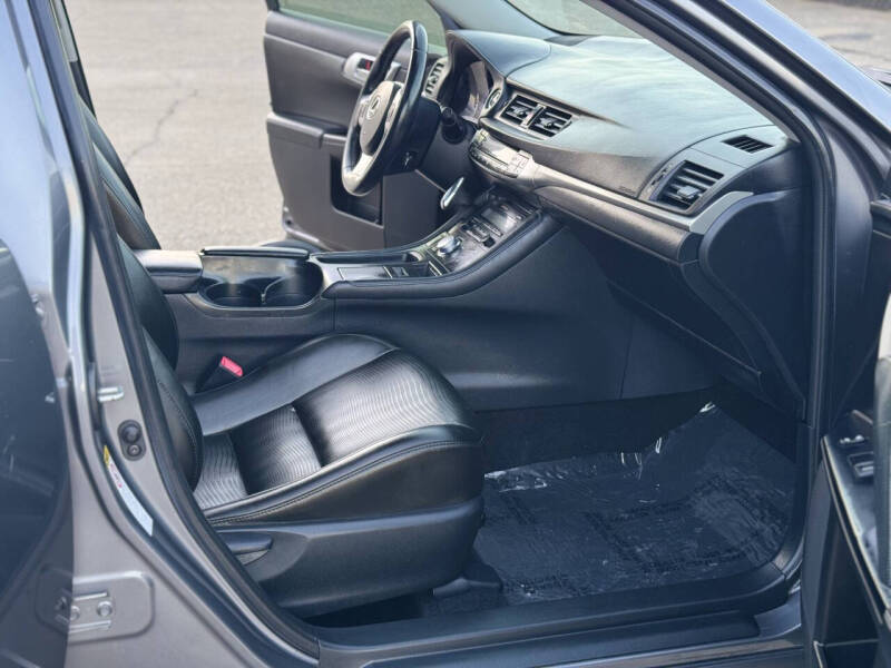 2013 Lexus CT 200h